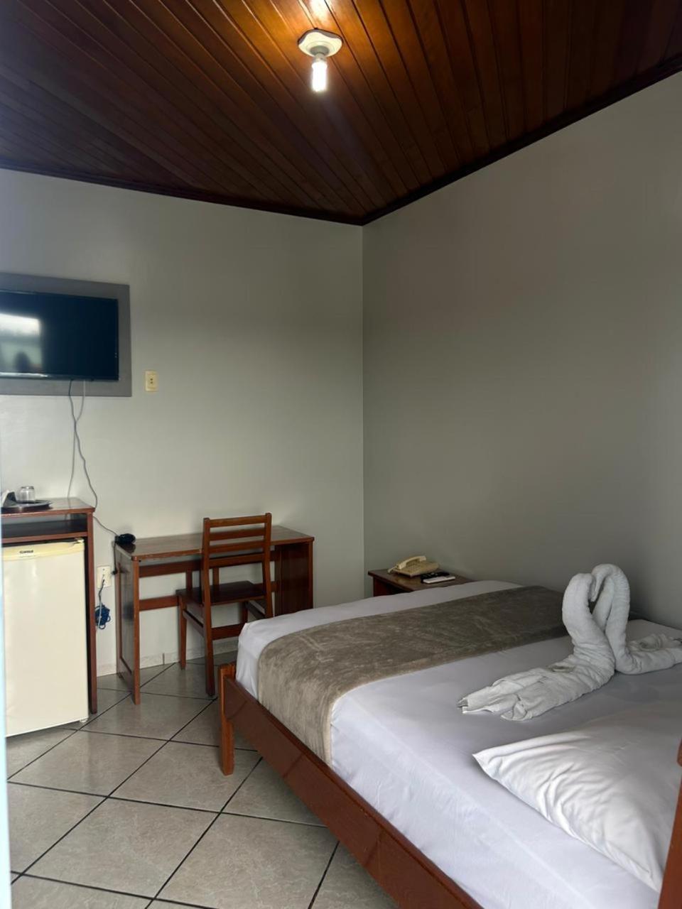 Swamy Hotel Cruzeiro do Sul  Habitación foto