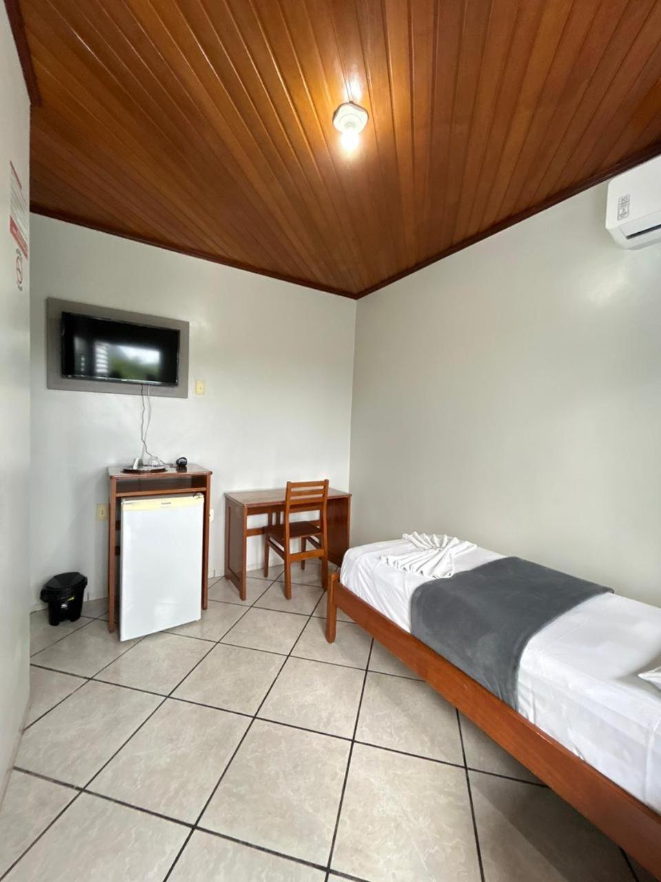 Swamy Hotel Cruzeiro do Sul  Habitación foto
