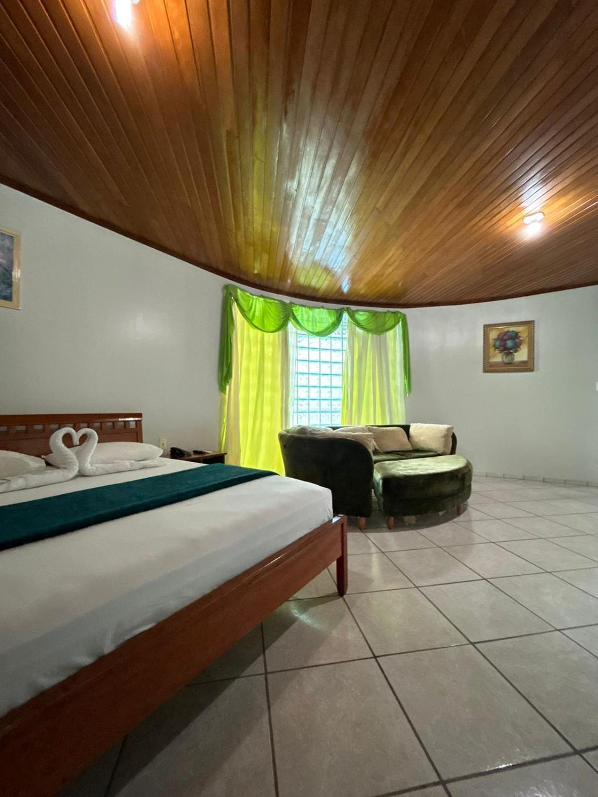 Swamy Hotel Cruzeiro do Sul  Habitación foto